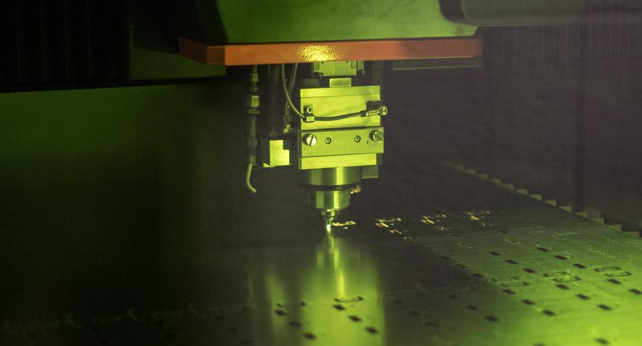 Precision metal fabrication and welding for LED frames, aluminium sign structures, weatherproof billboard supports, and custom display components for indoor and outdoor signage